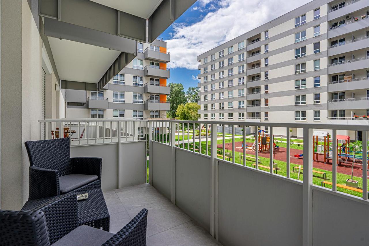 Lotnisko Chopina Modern Apartment Warsaw Exterior photo